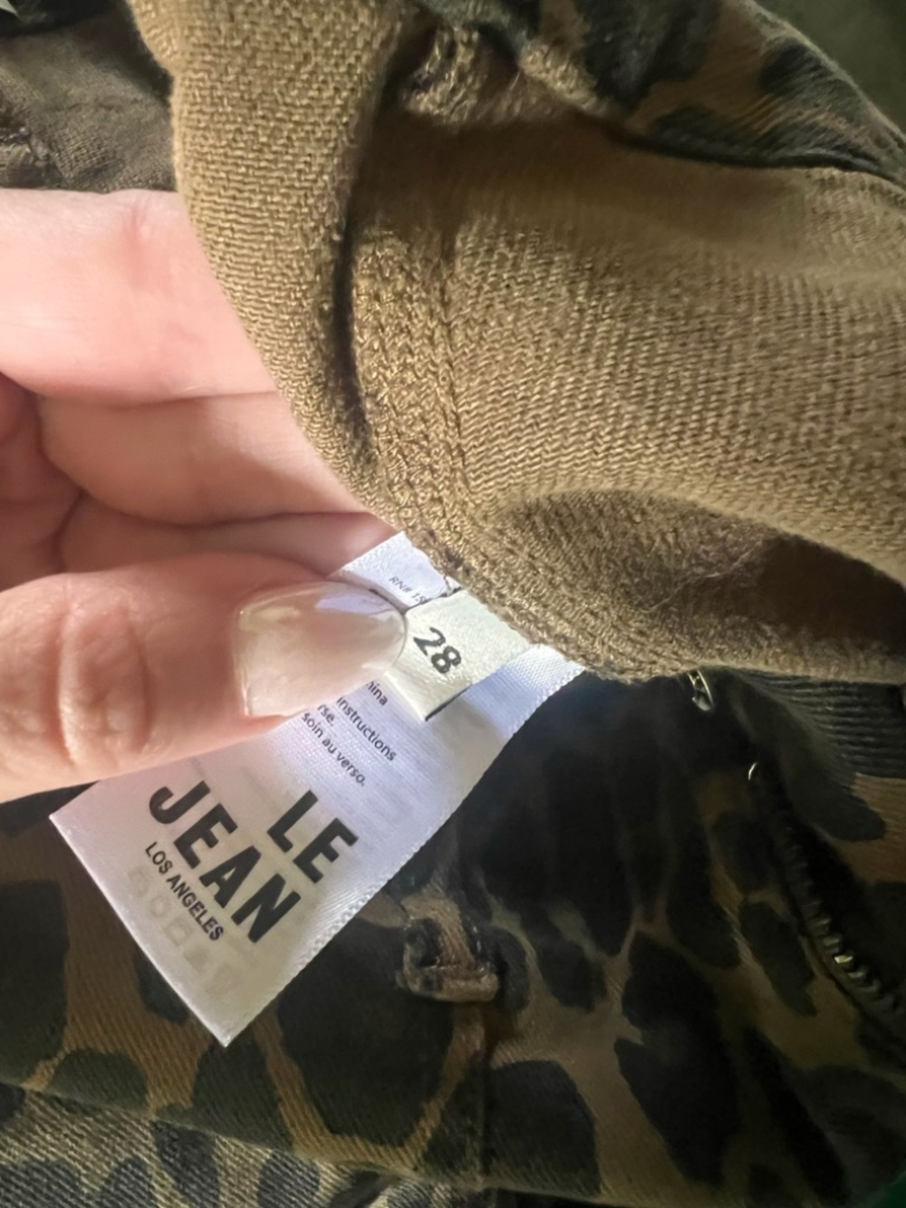 LE JEAN Utility Mid-Rise Soft Barrel Jeans in Leopard - Picture 5 of 5